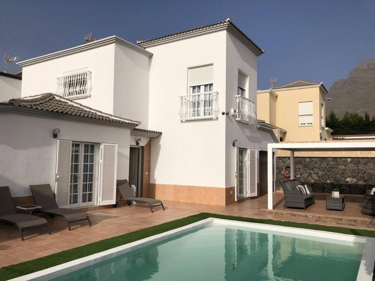 Villa Vanesa Luxury Private Villa With A Heated Pool, 4 Bedrooms And 4 Bathrooms Costa Adeje  Luaran gambar